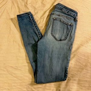 Old Navy brand ripped skinny jeans